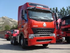 Fácil instalação Best-seller SINOTRUK HOWO A7 6x4 caminhão com dois beliches, prima-motor, reboque de trator