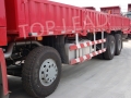 SINOTRUK HOWO 6x4 carga caminhão caminhão para transporte de mercadorias em massa, CargoTruck com dois beliches, caminhão de cerca